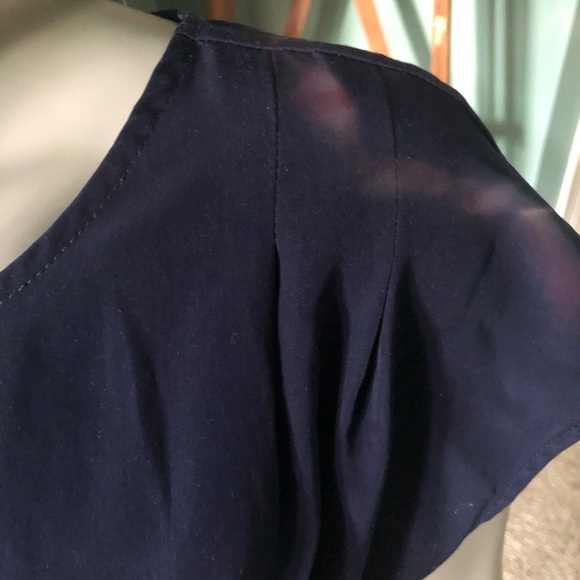 Navy dress, very flattering shape unknown brand ladies medium - Picture 4 of 6